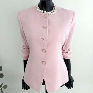 [국내생산] 라운드넥 금장단추 슬림핏 정장자켓 26S