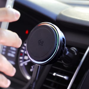 Qi2.2 25W 맥세이프 차량용 거치대 냉각 쿨링 펠티어 충전기 파워M 오토