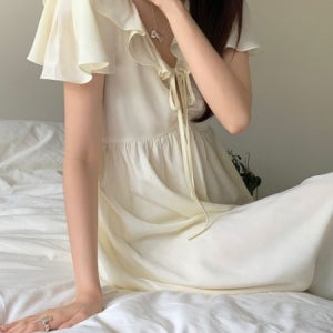 한정수량 원가세일) 당일출발-브이 프릴 스트링 루미 원피스