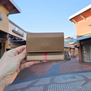 버버리 체크 캔버스 레더 플랩 3단 여성 반지갑 명품지갑선물 80845341