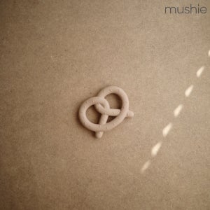 [Mushie] 무쉬 프레즐 치발기 신생아 실리콘 치발기