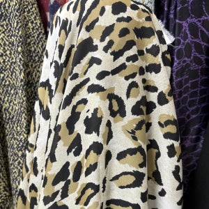 호피 패턴 공단 실크 폴리에스터 원단 221 고정폭 145cm