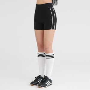 몰든 파이핑 우먼 쇼츠