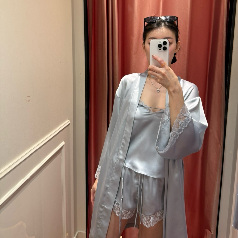 에탐 레이스 트리밍 파자마 세트