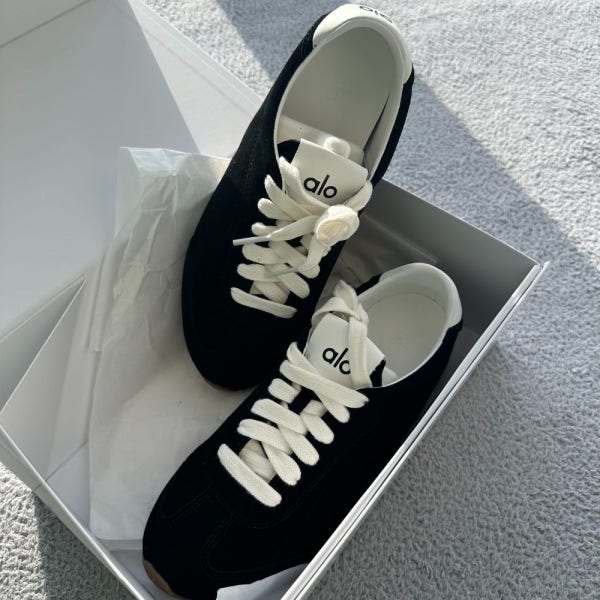 [국내오늘출고]알로ALO 선셋 스니커즈 Sunset Sneaker 요가신발 블랙 샌드스톤
