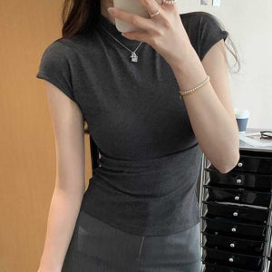 하프넥 슬림핏 반팔 티셔츠 RNR-0095