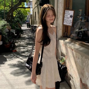 온스 아일리 스트링 원피스 링클 브이넥 미디 스커트 ops