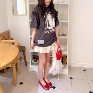 26SS [BT] 래빗프릴 티셔츠