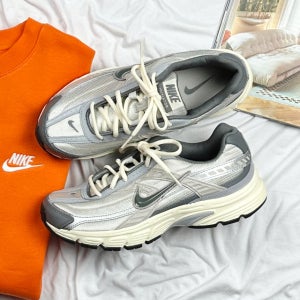 나이키 이니시에이터 레트로 운동화 커플 런닝화 그레이
