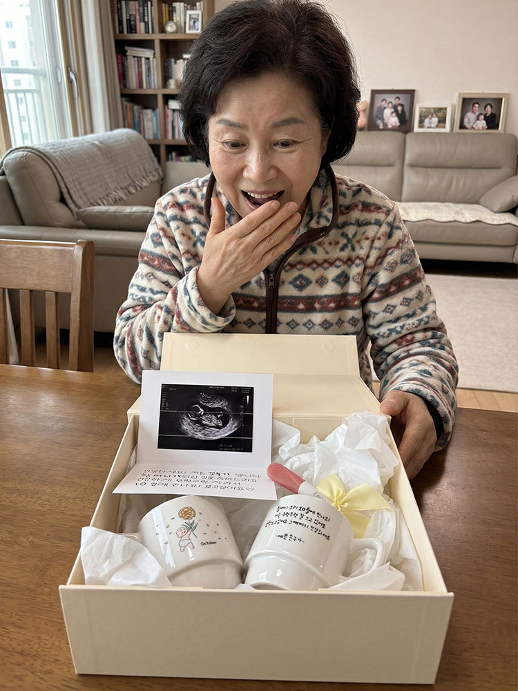탄생화 임밍아웃 박스 초음파 사진 보관함 머그컵 <b>임신 초기</b> 발표 소식 깜짝 알리기 축하 선물 세트 써니바이브