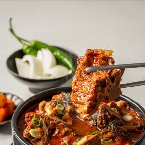 핵이득 마켓 참피디 우거지 뼈해장국 감자탕 해장국 국밥 밀키트 750g