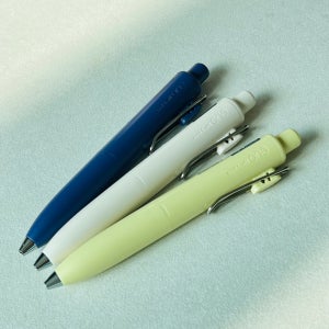 반할 것 같은 필기감 유니볼 원 P 젤잉크 볼펜 0.5mm