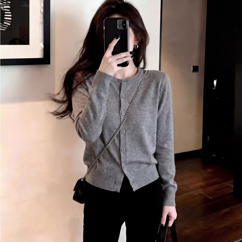 여성 루즈핏 상의 회색 긴팔 스웨터 봄가을 얇은 캐주얼 이너웨어 풀오버 스타일