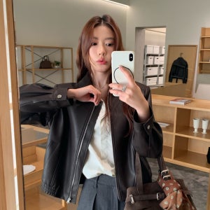 브라운 정숄더 레더 자켓 봄가을 여성가죽자켓 직각어깨 핏