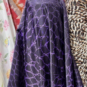 원단 262 퍼플 기하학 패턴 공단 실크 폴리에스터 원단 고정폭 145cm