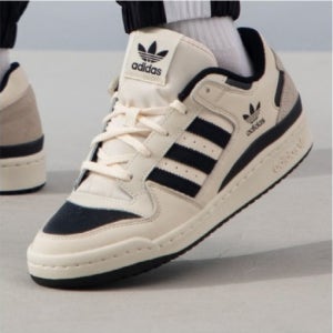 아디다스 포럼 로우 클래식 스니커즈 IG3901