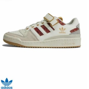 아디다스 포럼 로우 스니커즈 HQ4604