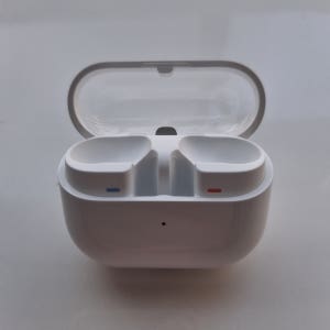 삼성정품 갤럭시버즈3프로(SM-R630) 화이트 충전기 이어폰 미포함(GH82-35446B) + 충전케이블(GH39-02142A)