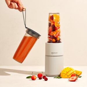 실리만 휴대용 미니 블렌더 텀블러 견과류 소형 믹서기 이유식 과일