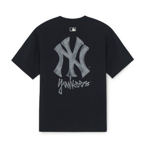 [MLB] 베이직 심플 스트릿 로고 오버핏 반팔 티셔츠 NY (Black) 3ATSB0463