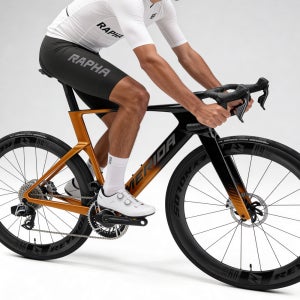 2027 메리다 리액토 10K V 5세대 레드 AXS 24단 에어로 카본 로드 자전거