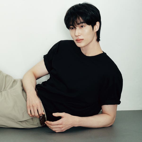 [지오다노] [슈퍼적립] [변우석] 남자 베이직 반팔 티셔츠 (20color, 26SS) 026540 (정상가 11,800원)