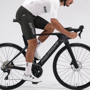 2026 메리다 리액토 4000 V 5세대 105 24단 에어로 카본 로드 자전거