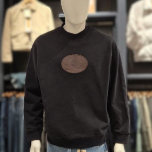 팀버랜드 레더 뱃지 긴팔 맨투맨 티셔츠 블랙 A6NCQ001