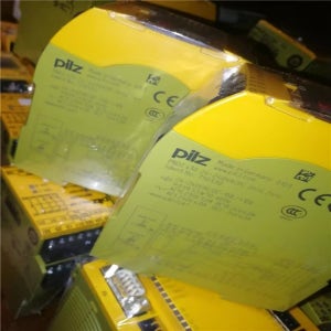 필츠 PNOZ S30 750330 PILZ 릴레이 모듈 사진