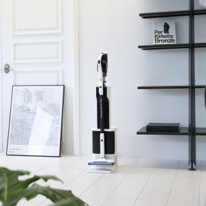 아이룸 타워형 무선청소기 클린스테이션 T9