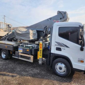 3.5톤스카이차 17년식 현대 마이티 노바스300N 무선리모컨 포함 안전검사완료 고소작업차