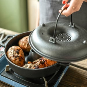 무쇠 직화냄비 28cm 만능팬 고구마 군밤 옥수수 직화구이 주물 캠핑 겨울간식 냄비