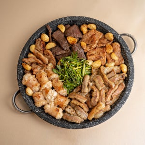 한우 소곱창 대창 염통 캠핑 밀키트 안주 모둠세트 1.1kg 대성축산