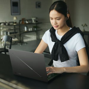 (예약판매) ASUS ROG Zephyrus G14 GU405AR-SY061W 14인치 게이밍 노트북 인텔 코어 Ultra 9 386H 64GB 1TB RTX 5070 Ti 윈11