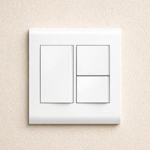 나노전기 오딧세이 화이트 단로 중3구 스위치 2개용 벽 등 전원 스위치