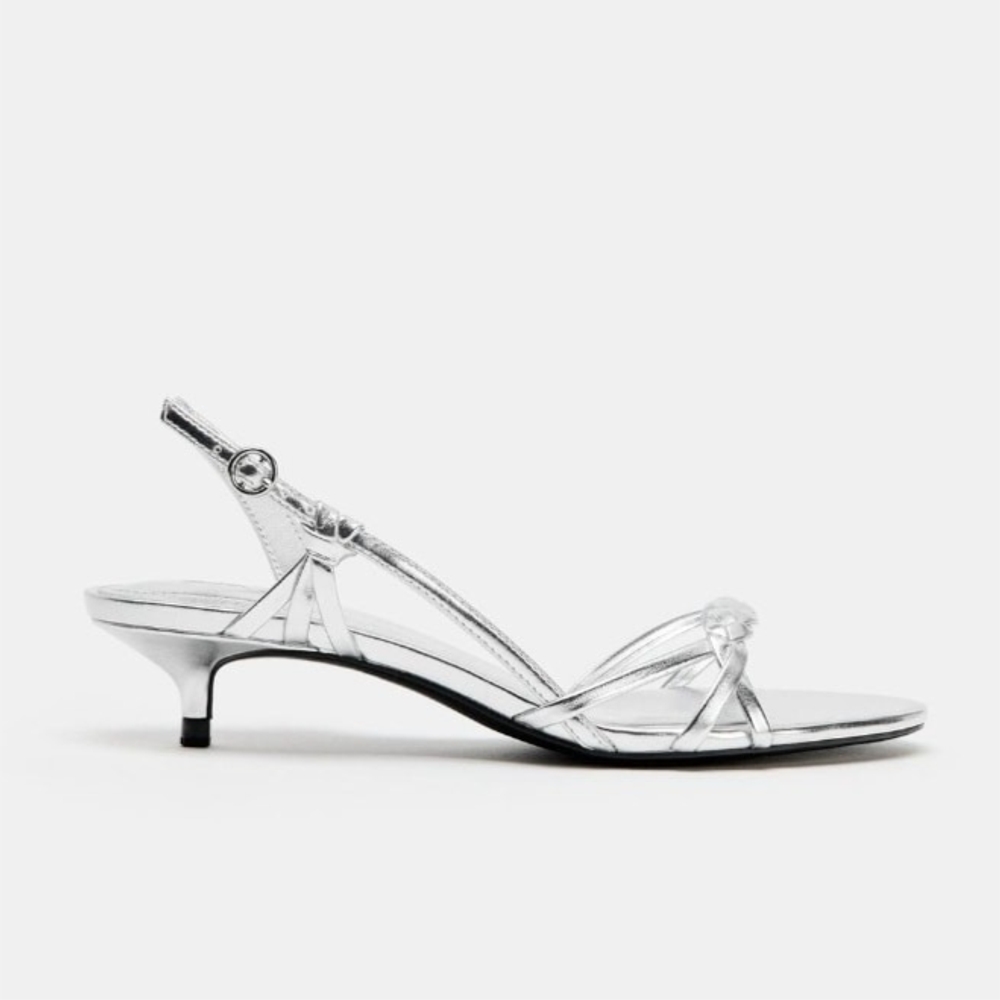 자라 메탈릭 키튼 힐 샌들 METALLIC KITTEN HEEL SANDALS 실버 3391/710/909