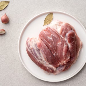 [도뜰] 직접 기른 한돈 사태 1kg (500g+500g) 미박 김치찜 장조림 수육 족발