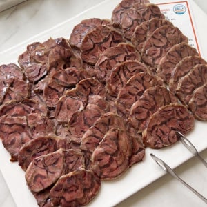 업소용 삶은 아롱사태수육 슬라이스 소고기수육 국밥고기 냉면 쌀국수 고기 대용량 1kg