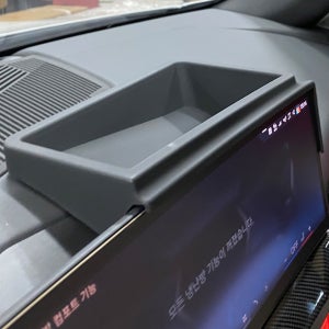 BMW 5시리즈 G60 i5 대시보드 용품 후면 수납함 네비게이션 악세사리