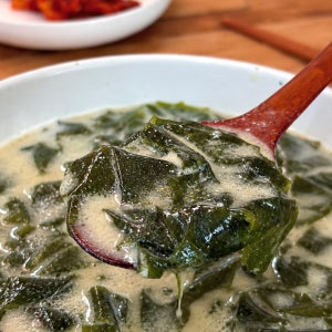 [전주맛집] 청학동 들깨미역국 600g 1인분 국산미역 보양식 생일상 혼밥(최소주문 수량 2인)