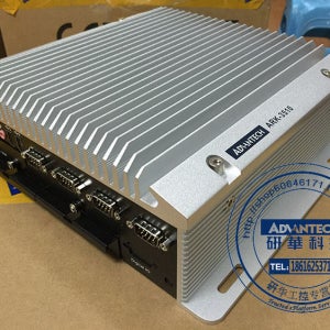 Advantech AKR-3510 플러그형 하드 디스크 팬리스 임베디드 산업용 컴퓨터 3세대 I7 I5 I3