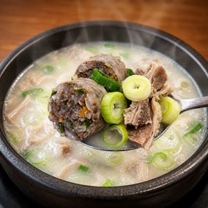 [25년전통 맛집배송] 순대국밥 돼지국밥 밀키트 8인분- 수제순대 국내산 돼지고기 사골육수