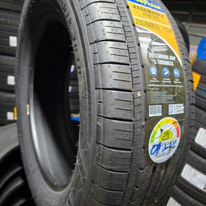 굳이어 어슐런스 피네스 사계절 235/55R19 카니발 KA4순정타이어 장착가능