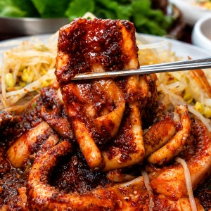 맛있는 매콤 오징어볶음 원팩 밀키트 캠핑 요리 음식 술안주 안동사과 불오징어