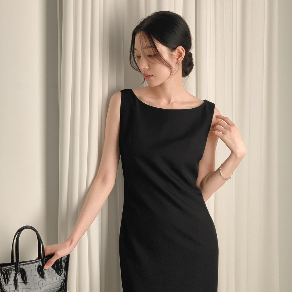 일레인 보트넥 슬리브리스 롱 원피스 (블랙)