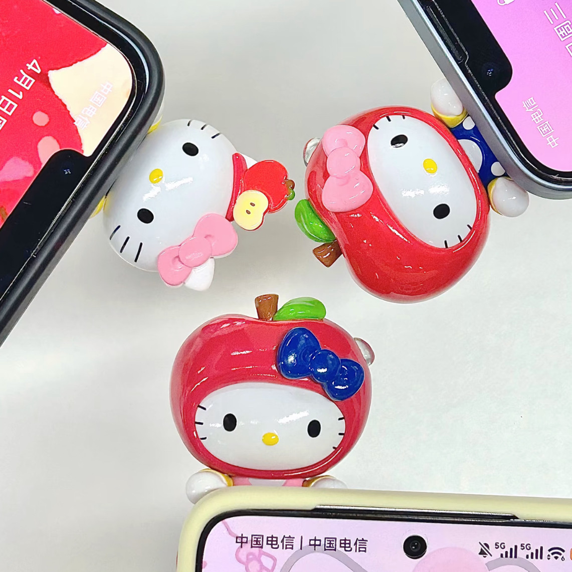 산리오 애플 키티 히퍼 랜덤박스 붙이는 피규어 모니터 핸드폰 티비 꾸미기 랜덤박스