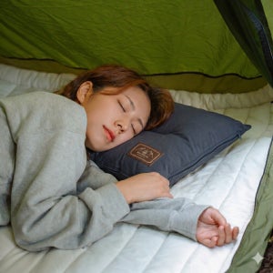 세탁가능 캠핑 베개 친환경 차박 여행용 국내산 파우치 세트 모든요일의방 차콜