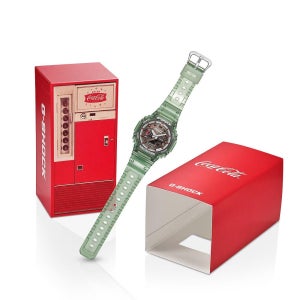 지샥 코카콜라 140주년 한정판 시계 G-SHOCK GA-2100CC-3AJR 1/100초