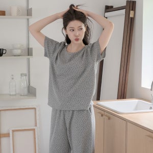 [쥬니쥬] 토브 플라워 자수 반팔 파자마 잠옷 세트 봄 가을 간절기 여성잠옷 이지웨어 원마일웨어