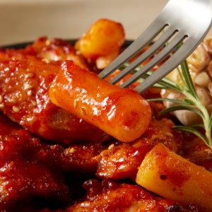 마니커에프앤지 바사삭 매콤 치킨 떡볶이550g 바사삭치킨 미미네 떡볶이